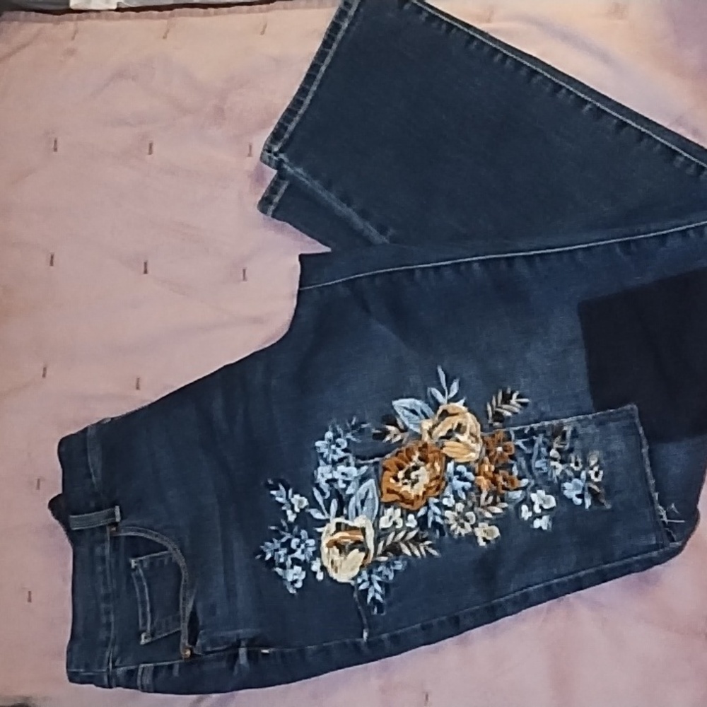 Chico So Slimming Girlfriend Ankle Jeans